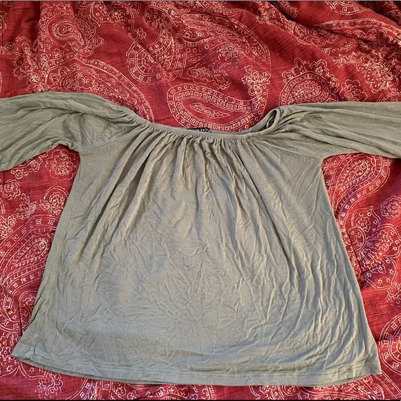 Top - Picture 2 of 3